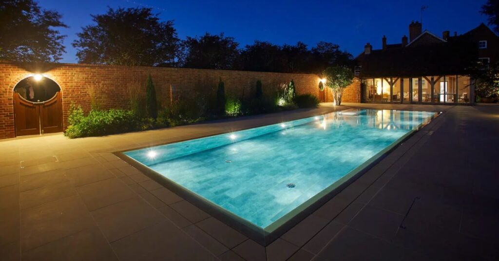 residential-swimming-pools-30-feet