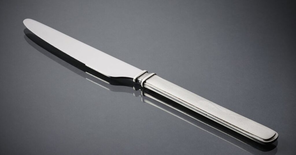 standard-dinner-knife-6-inches